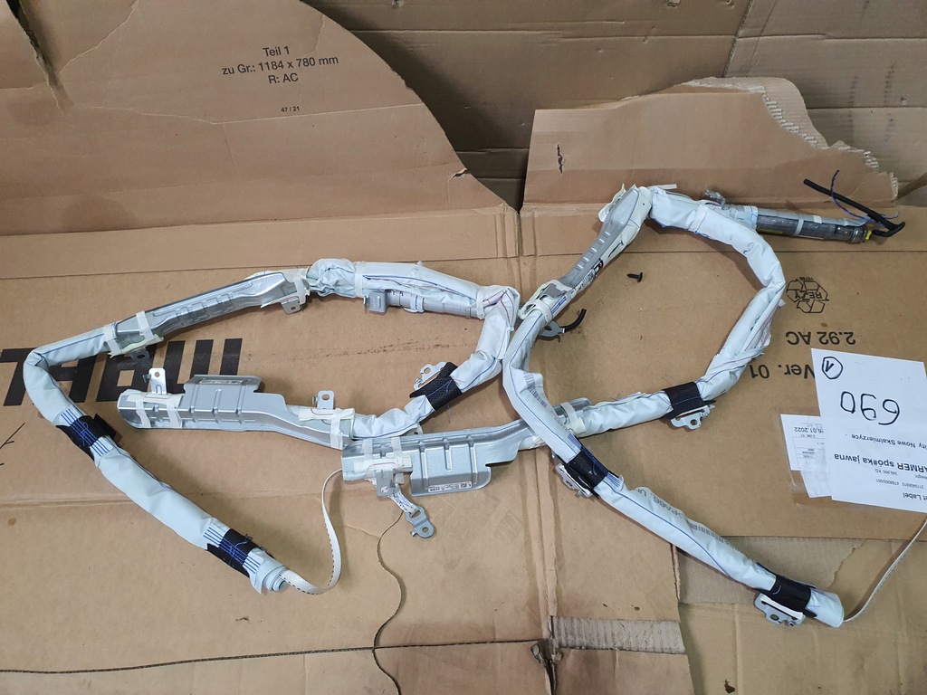 фото №1, Шторка безопасности правая подушка безопасности koleos ii