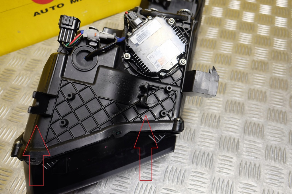 фото №11, Nissan gtr 2008- фара лампа ксенон правая usa