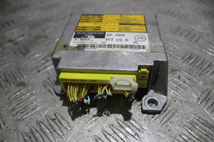 фото №1, Блок управления подушка безопасности lexus is 2 ii 220 2.2d