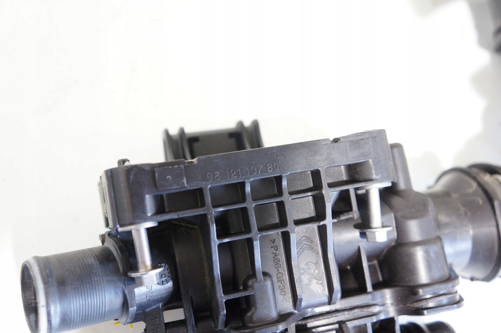 фото №4, Корпус термостата citroen c3 rifter partner 1,5 e-hdi yh01 9812113780