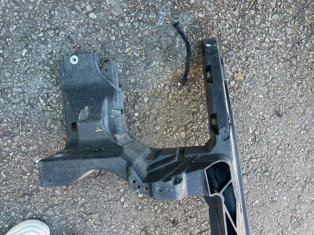 фото №9, Pas передній volkswagen transporter - caravelle t5 2015 7e0805594