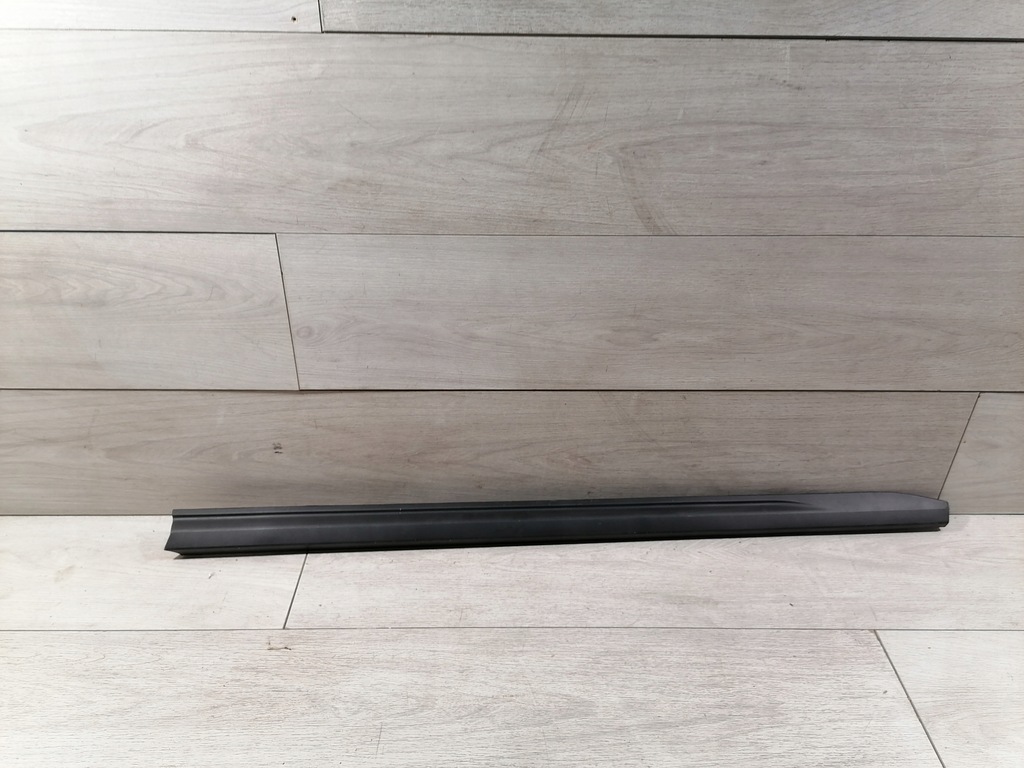 фото №1, Clio v молдинг двері правий перед 801866756r