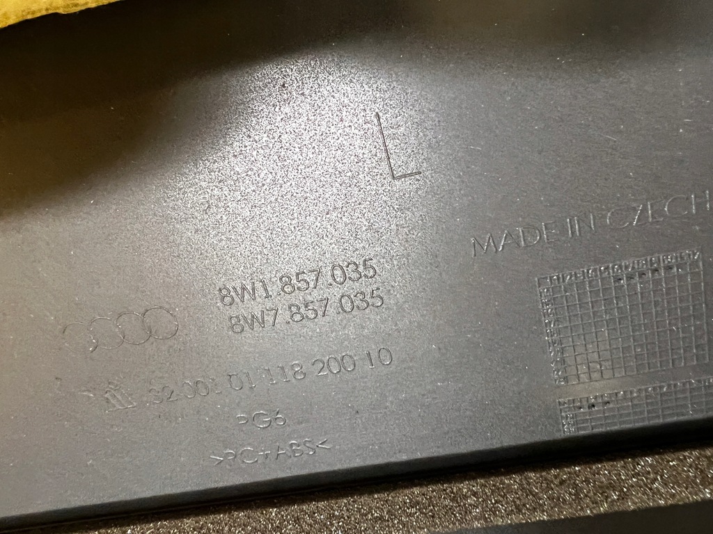 фото №10, Бардачок панелі консолі пасажира audi a4 b9