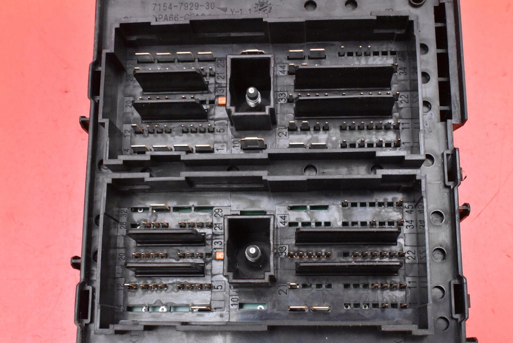 Коробка запобіжників 42500363 opel ampera-e 60 kwh 204 km 17-20 Ціна