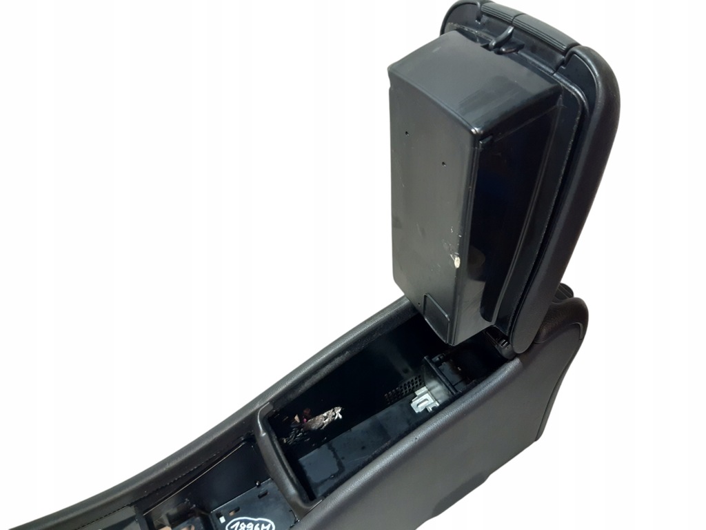 фото №11, Тунель середній підлокітник w203 a2036830408