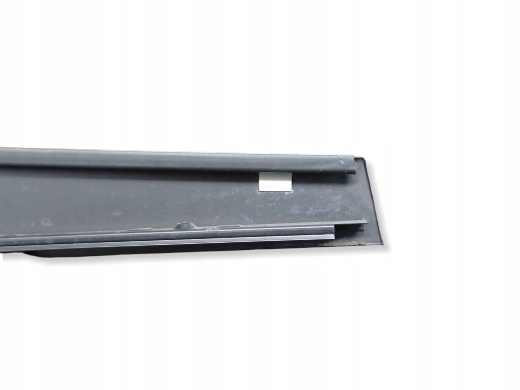 фото №6, Молдинг вертикальная правый задняя volvo v50 04-07r 08622654