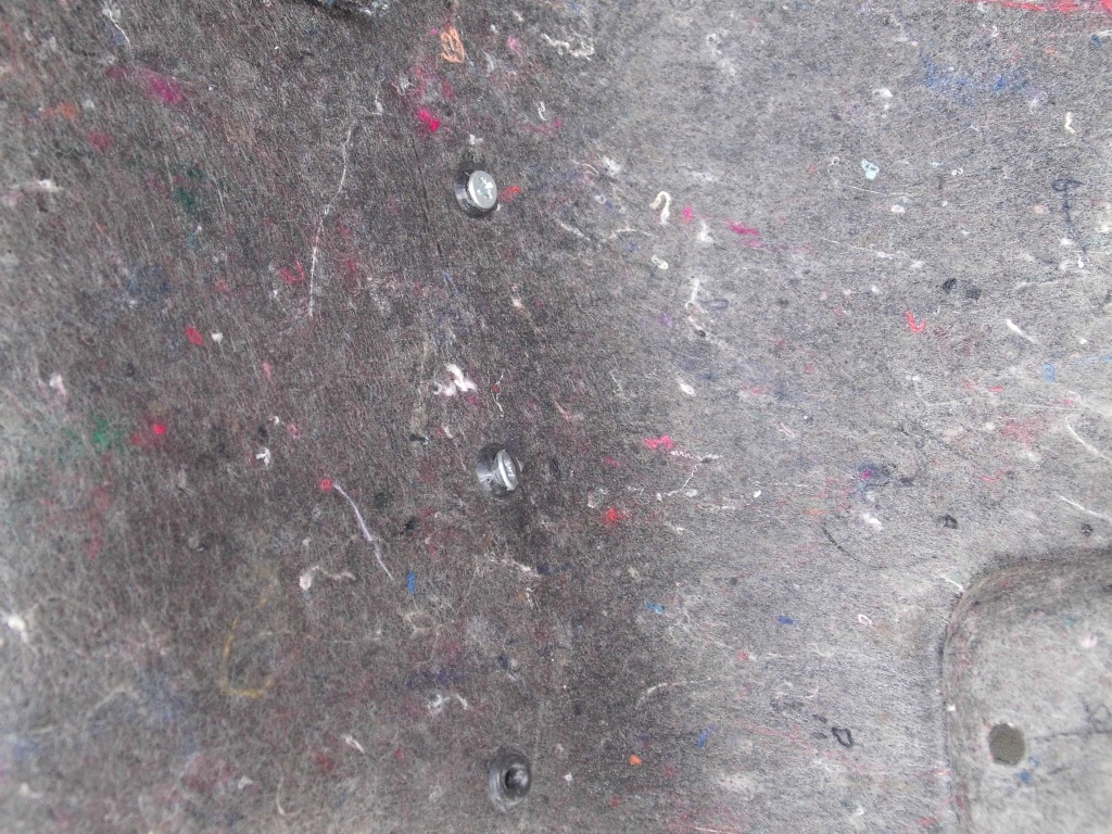 Обшивка багажника skoda octavia iii 5e5 sedan правый Цена