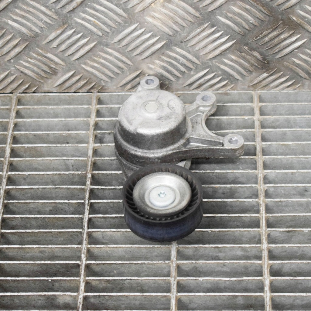 фото №5, Bmw 3 f30 f35 f31 2014 натягувач ремінь генератора