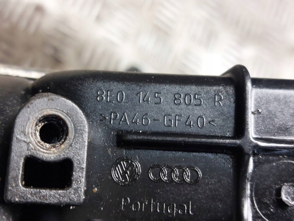 Радиатор интеркулер левый правый audi a4 b7 3.0 tdi 8e0145806l Доставка