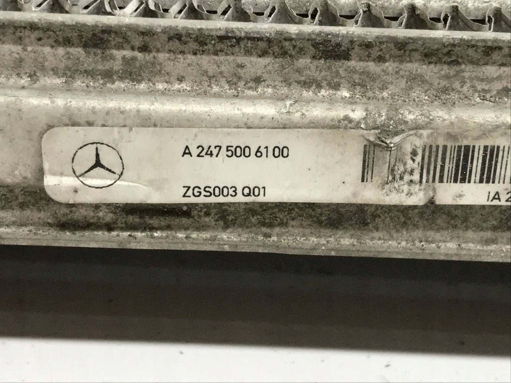 фото №13, Радіатор повітря інтеркулер mercedes w177 w247 w118 a2475006100