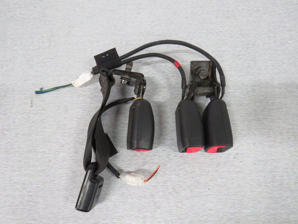 фото №1, Kia sportage iii клипса поперечина задняя задняя комплект