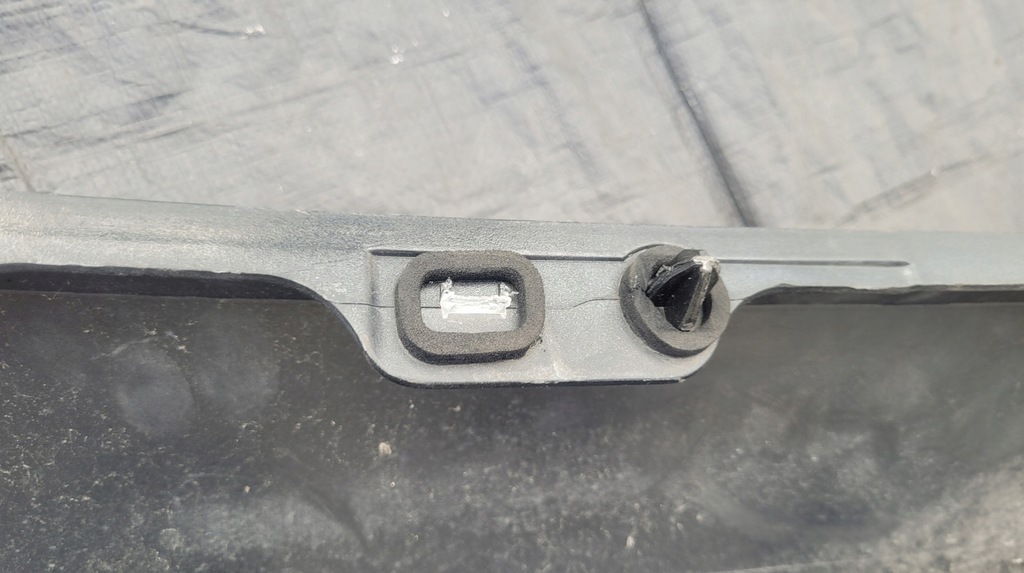 фото №11, Renault megane iv hb накладка молдинг кришки задня