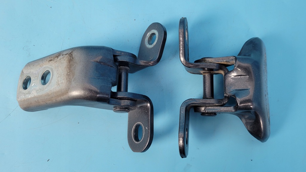 фото №10, Toyota rav4 v 19r 2.0 vvti петли дверь правый перед a046694 комплект