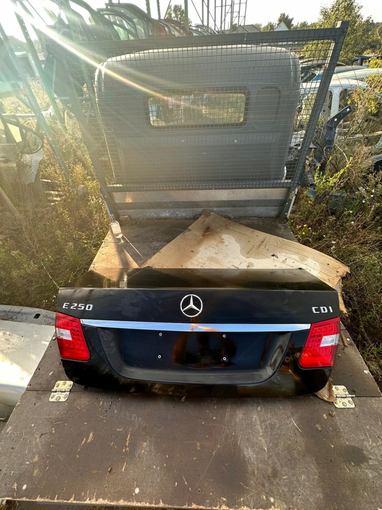 фото №1, Крышка багажника багажника mercedes e-klasa w212 sedan