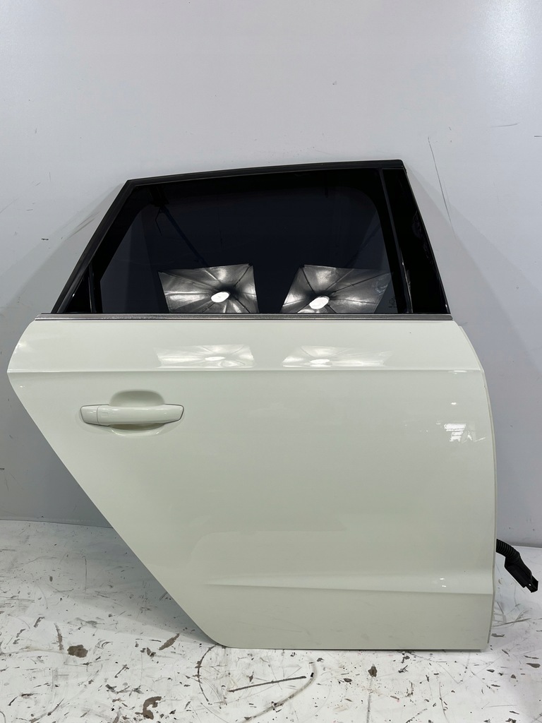 фото №1, Дверь правый задняя audi a3 8v sportback ly9k w цвет