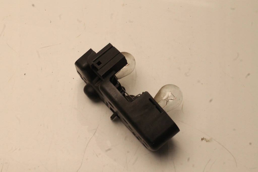 фото №7, Bmw e46 молдинг żarówkowa вкладиш лампи правий задня 388570r