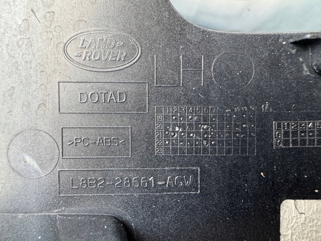 Land rover defender l663 корпус фари задній l8b228661abw в Україні