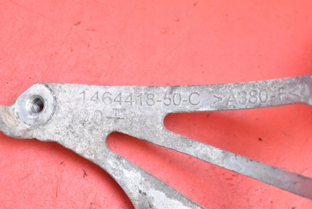 Купить Кронштейн кронштейн компрессора кондиционера 1464418-50c tesla model s 16-21