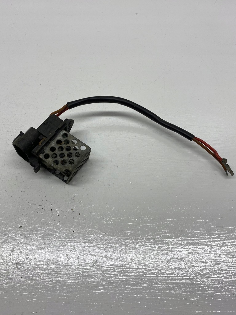 фото №1, Резистор резистор вентилятор opel astra 134503073