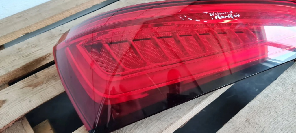 Sq5 8r q5 рестайлинг  фара левая левый задний  led америка 8r0945093d Киев