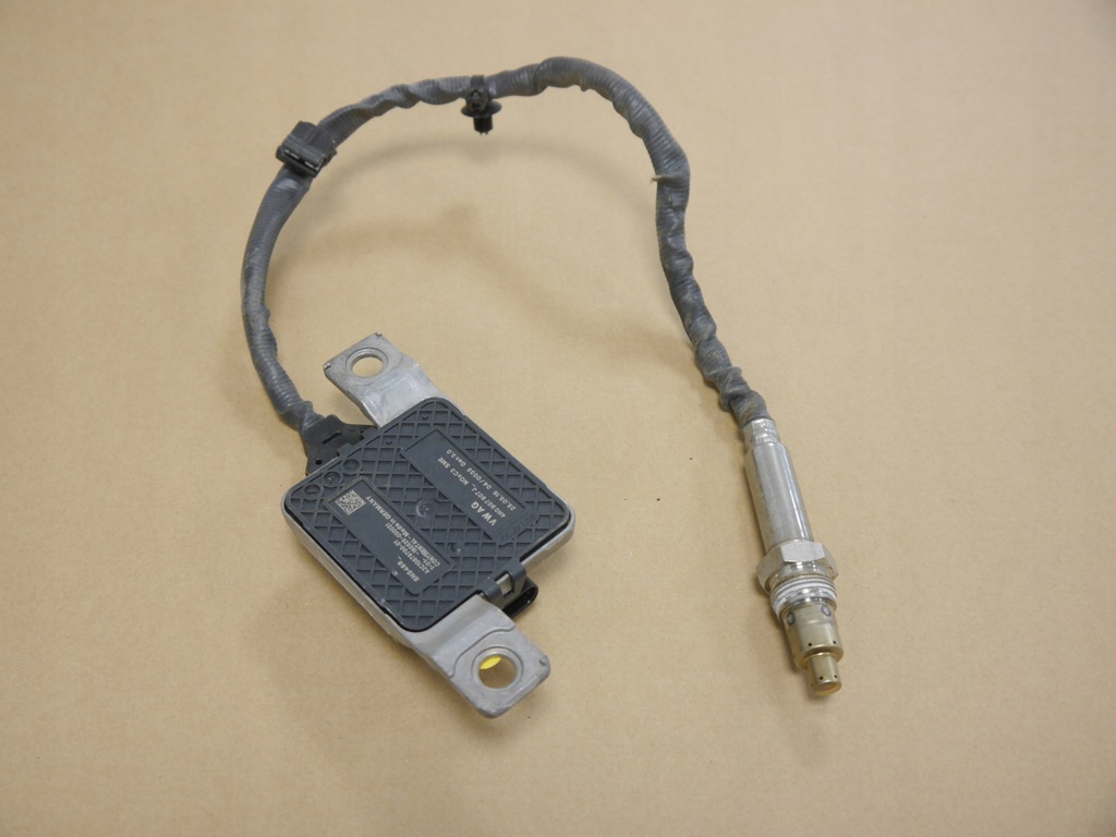 фото №1, Audi a8 d4 датчик лямбда-зонд nox 4h0907807j