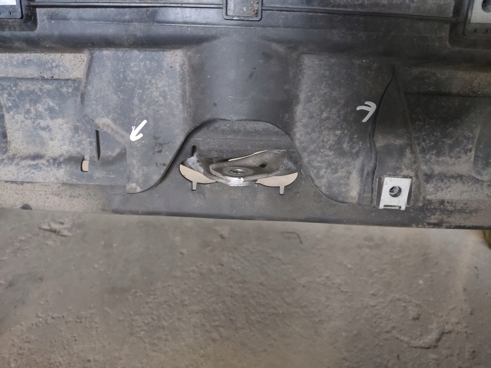 фото №6, Bmw f11 n47 pas передний усилитель передний