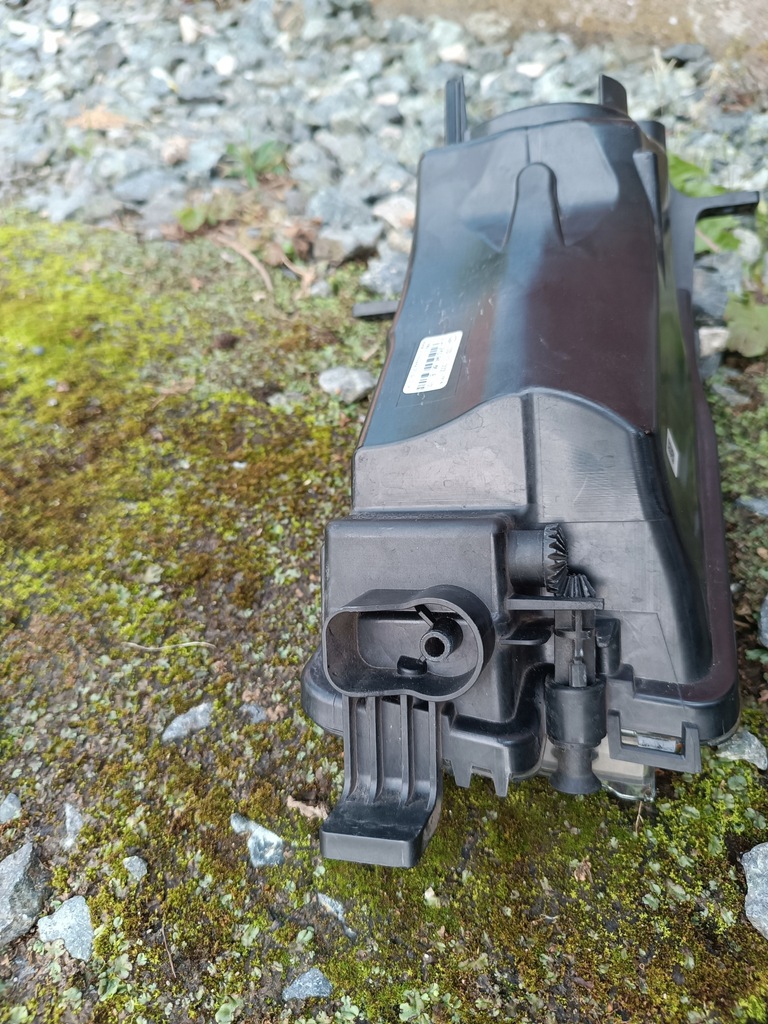 фото №4, Volkswagen caddy 2k5 противотуманная фара левый оригинал