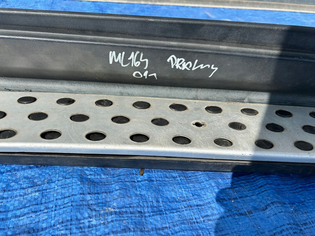 Правый порог mercedes ml w164 накладка молдинг подножка с Разборки