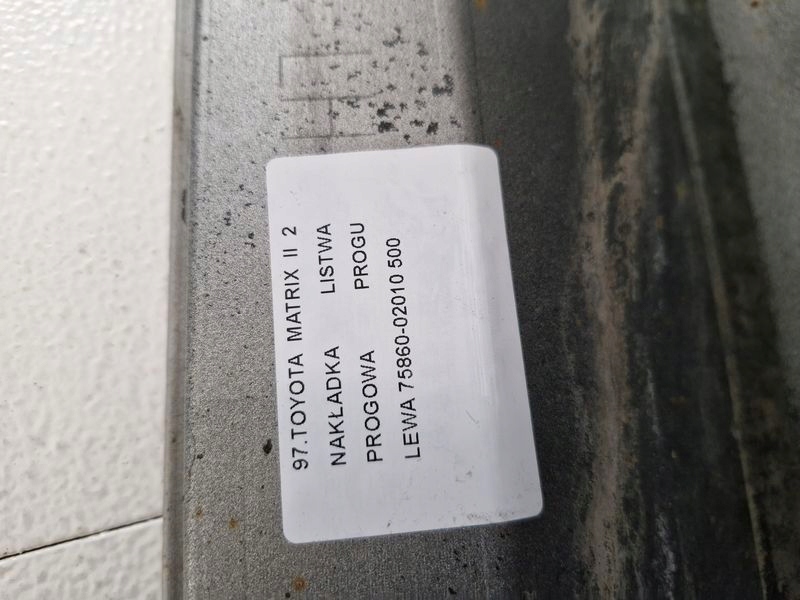 фото №13, Toyota matrix 2 ii e140 накладка молдинг порог порог левая 1f7 75860-02010