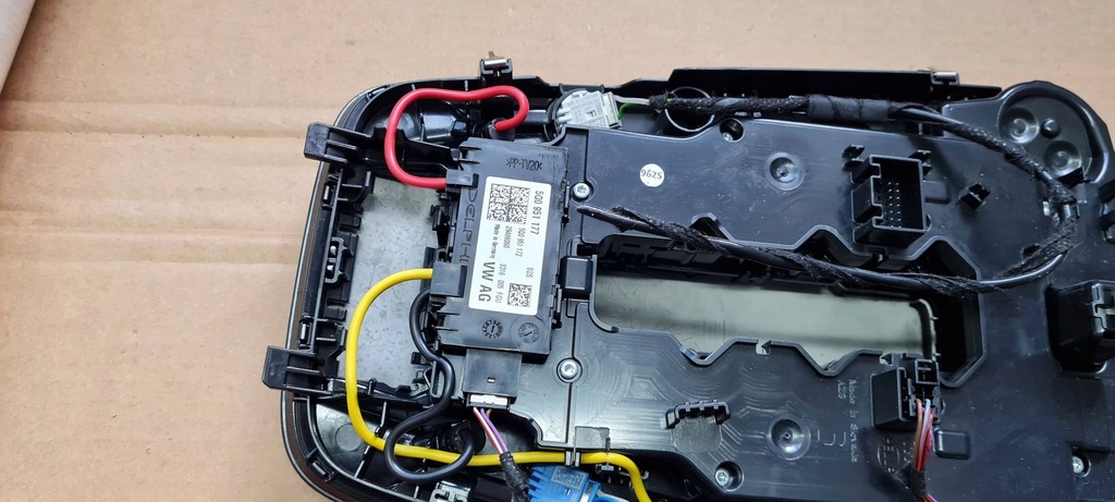 фото №12, A4 b9 8w lift лампа потолочный перед sline 4k0947135ae a5 8w