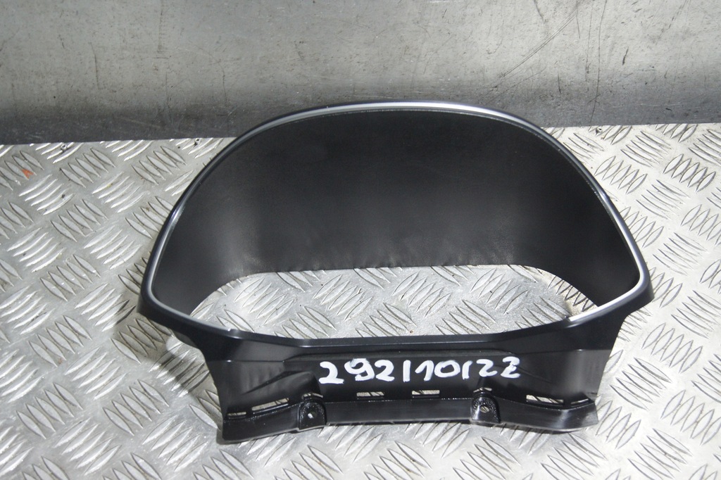 фото №1, Защита спидометра clio v 682404332r