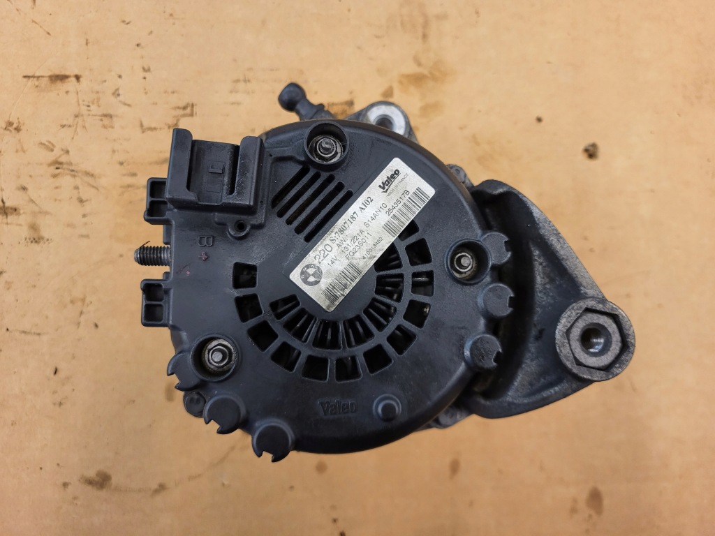 Генератор bmw x5 e70 x6 e71 f10 f11 f01 f07 5gt 3.0d 3.5d n57 221a 7807187 Недорого