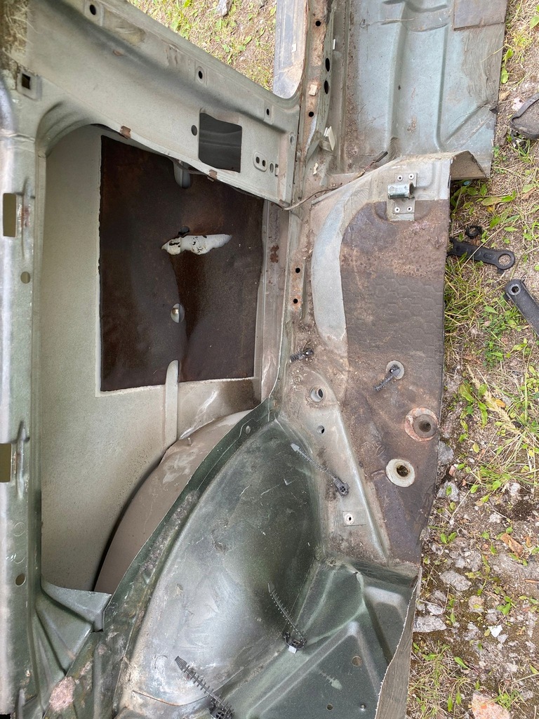 фото №13, Четверть левая задняя порог bmw e30 coupe узкая лампа