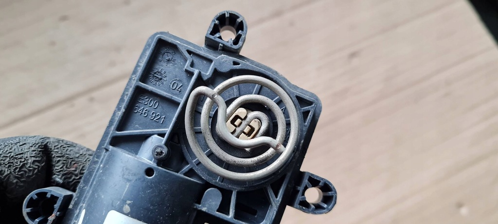 фото №9, Sq8 4m rsq8 q8 моторчик вихлоп кришка вихлопних газів 4n0133246a sq7 4m a4 b9 a5 s5