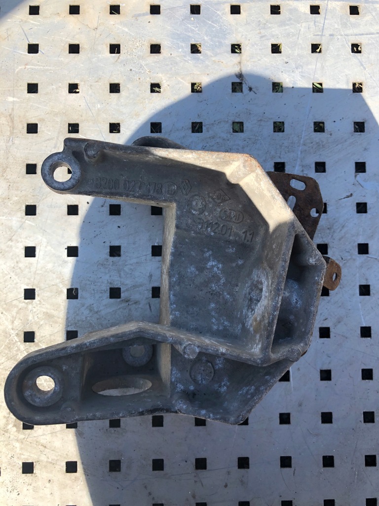 фото №1, Кронштейн двигуна renault master movano 8200027178b