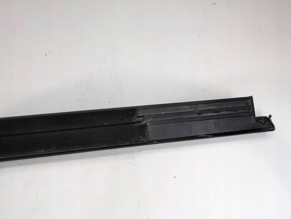 фото №8, Bmw x1 u11 задняя левая молдинг дверь задних 9451523