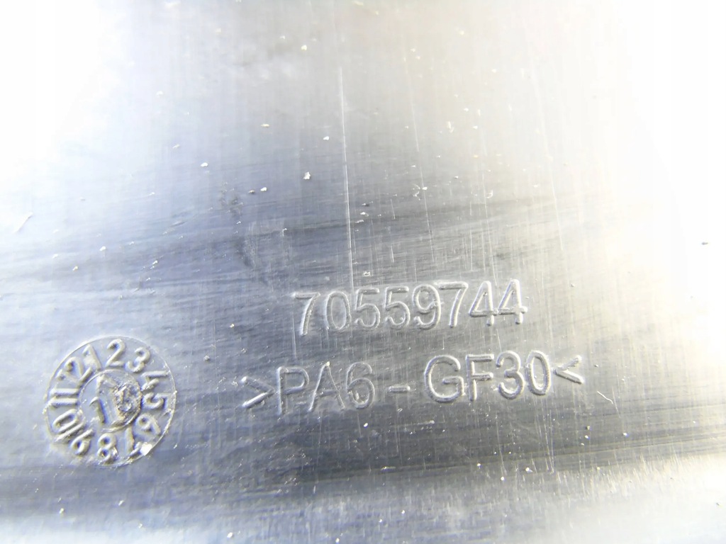 фото №8, Корпус фильтра воздуха bmw i3 l01 7642403