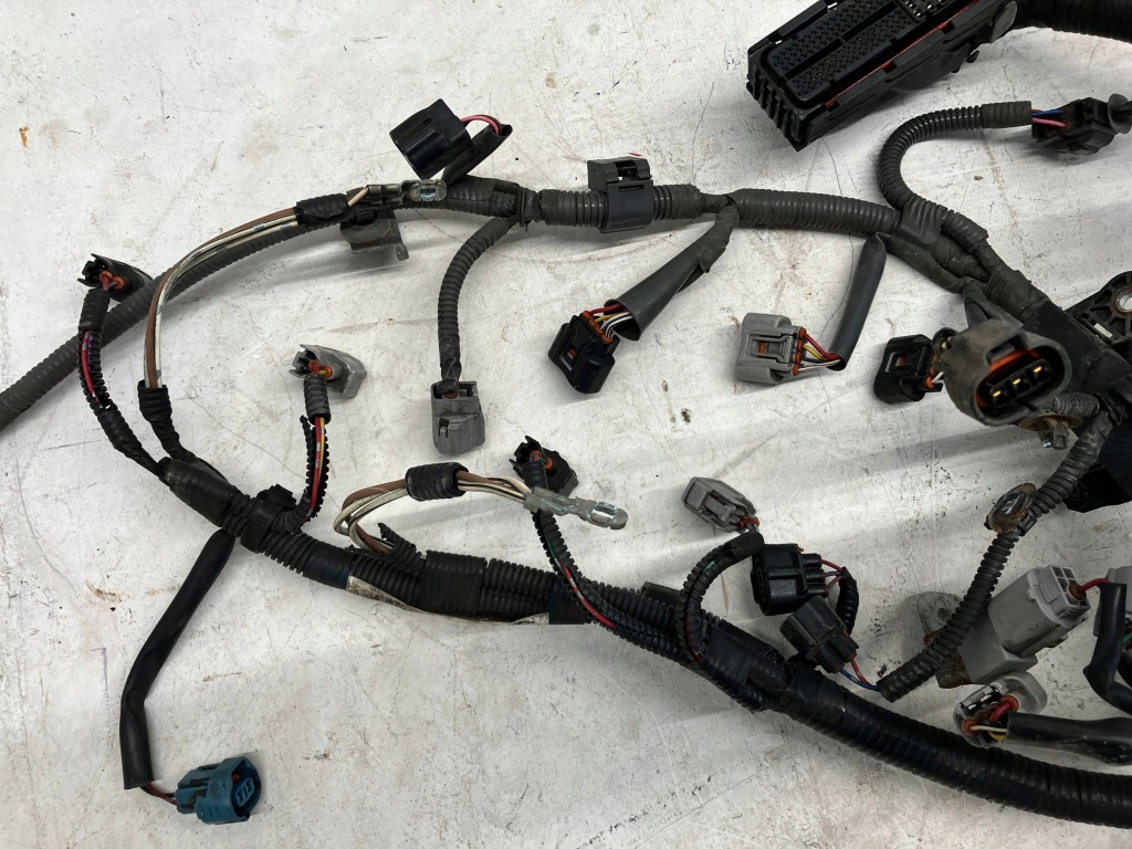 Avensis t27 1.8 бензин автоматична коробка передач електропроводка на двигун Недорого