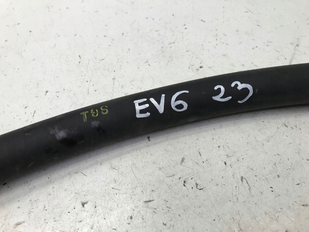 фото №2, Kia ev6 2023 труба шланг wąż кондиционера