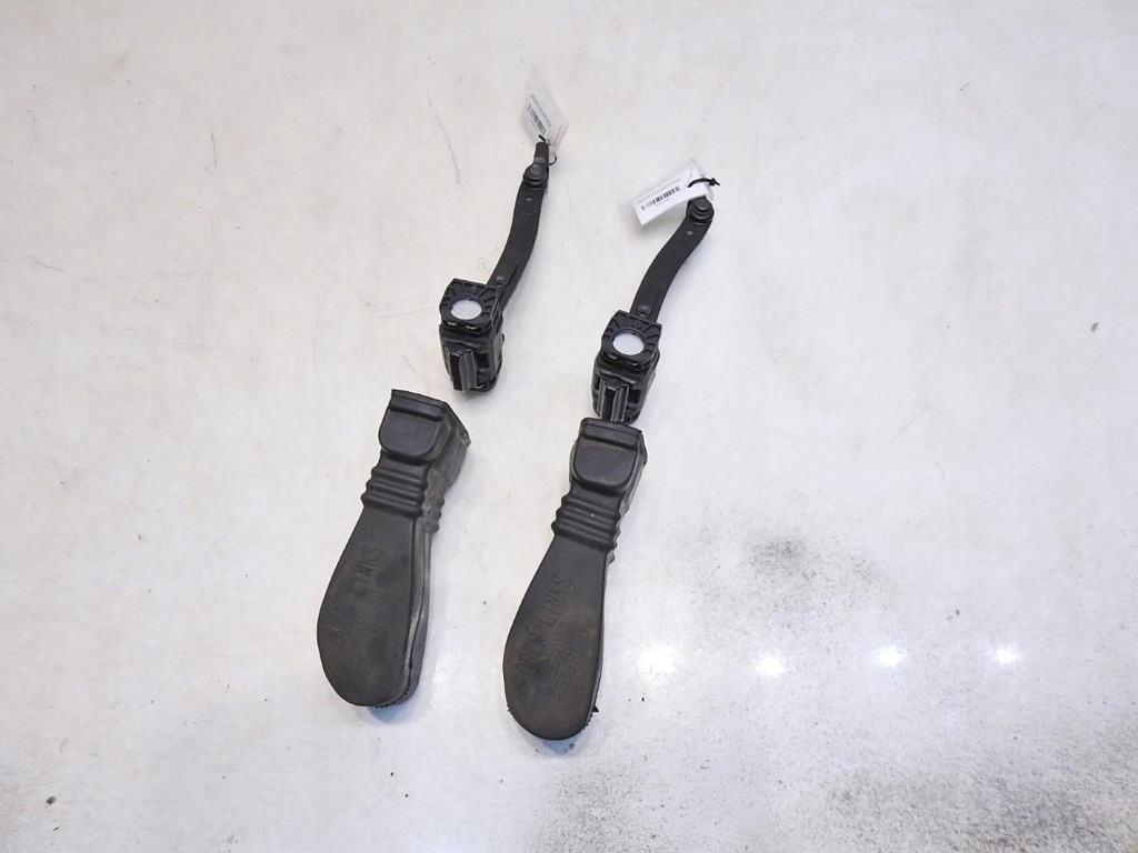 фото №6, Ограничитель дверь audi a4 b8