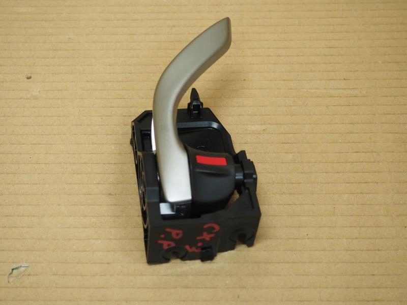 фото №3, Ручка внутренняя дверь правых mazda cx3 cx-3