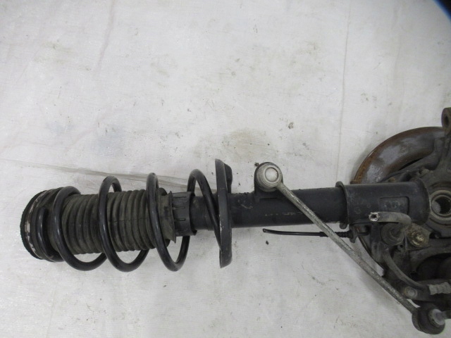 фото №11, Fiat 500 l амортизационная стойка поворотный кулак амортизатор правый