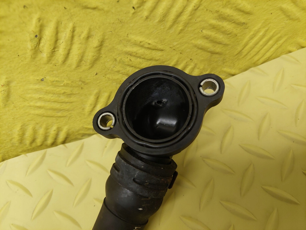 фото №3, Skoda rapid ii 1.6 tdi шланг патрубок wody 6c0122157n