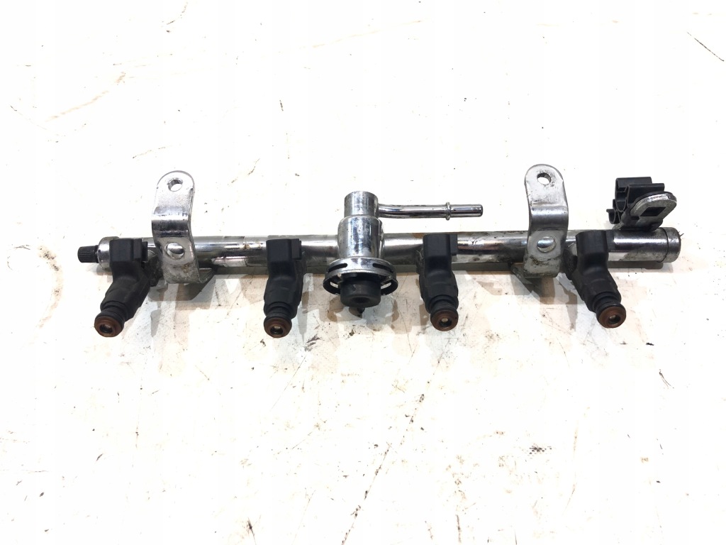 фото №1, Mini cooper r50 молдинг впрыскная топлива инжектор 1.6