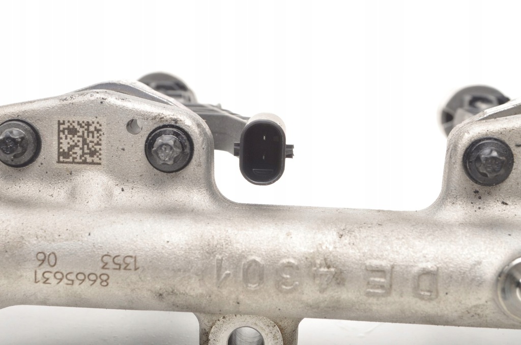 фото №6, Mini f56 1.5 lift молдинг впрыскная 8656548