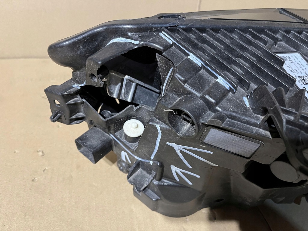 Купить Volvo xc60 2 фара левый перед full led 31108596