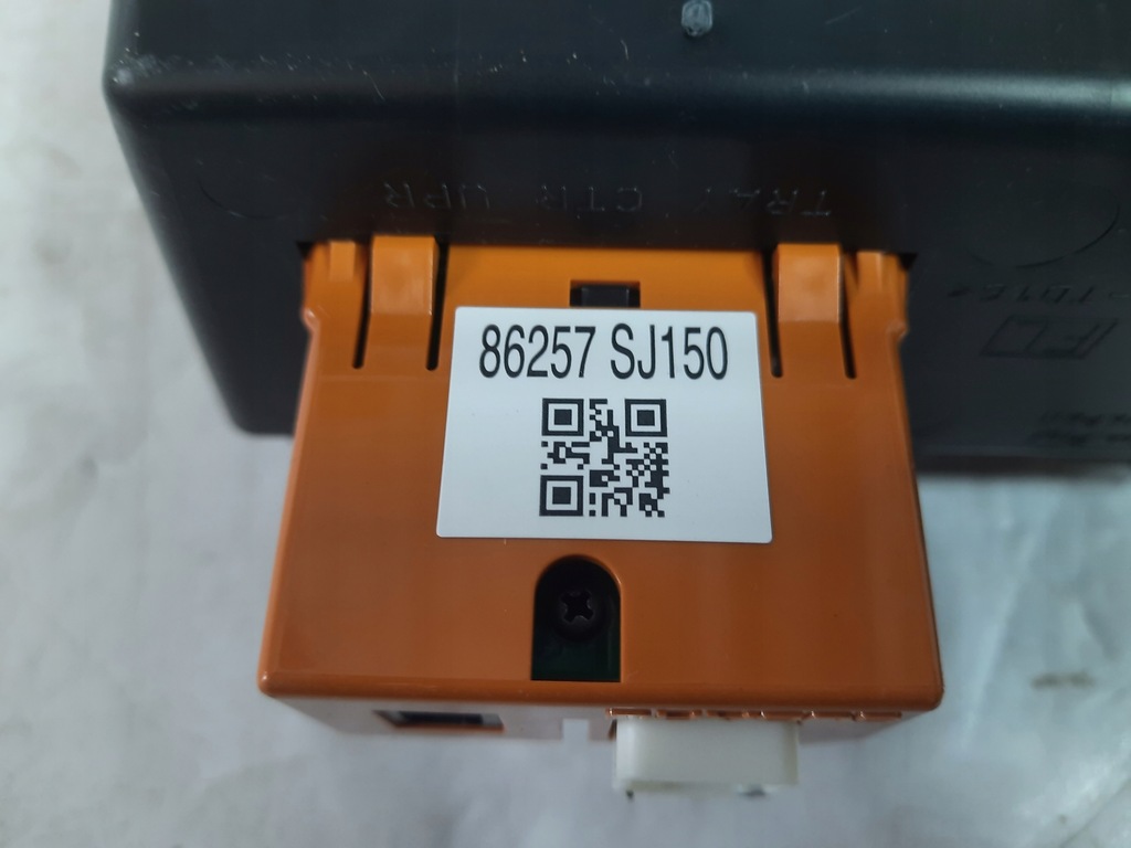 фото №9, Subaru crosstrek 17-22 панель консоли port usb 66273fl01a usa