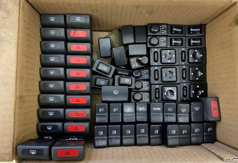 фото №1, Перемикач subaru impreza gt різні