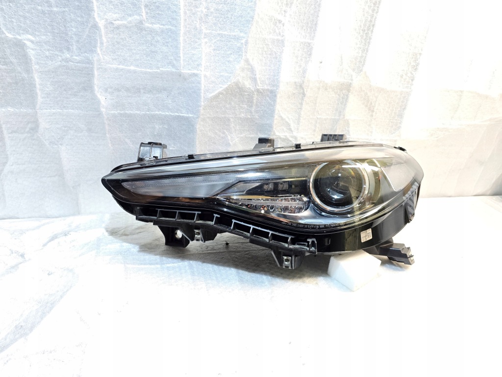 Alfa romeo giulia фара лівий ксенон Доставка