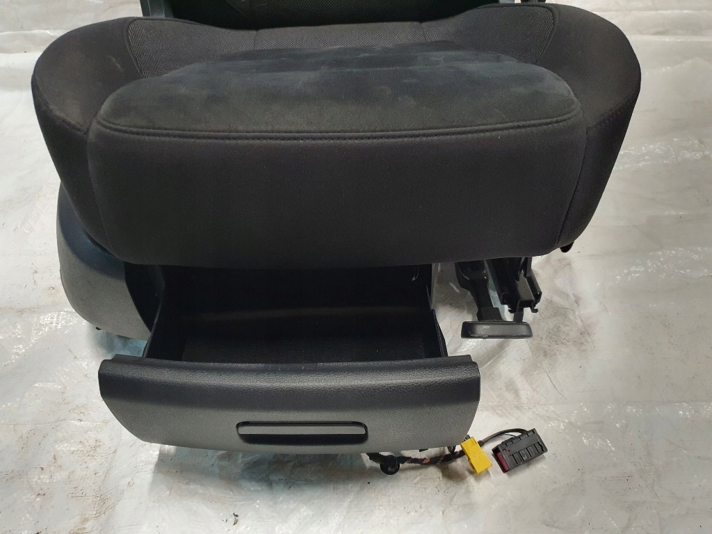 фото №14, Vw tiguan 5n lift 2015r сиденья заднее сиденье комплект подогрев alcantara super состояние